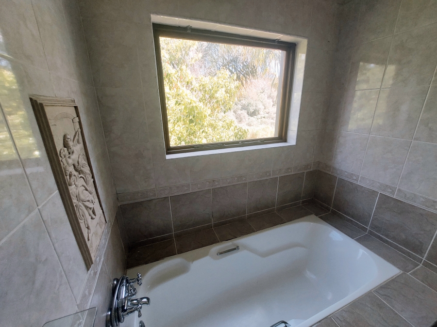 4 Bedroom Property for Sale in Panorama Western Cape